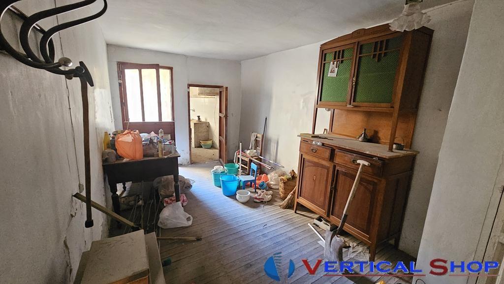 For sale of house in Caudete