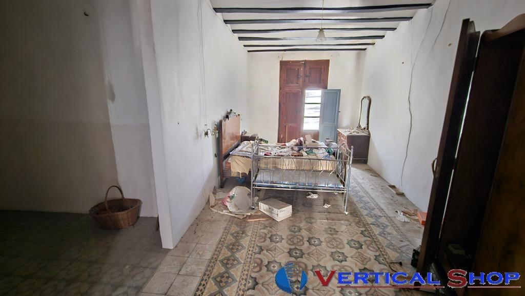 For sale of house in Caudete