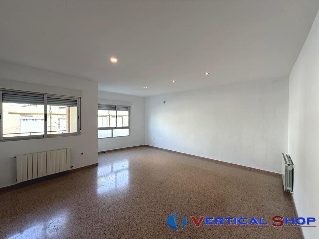 For sale of house in Caudete