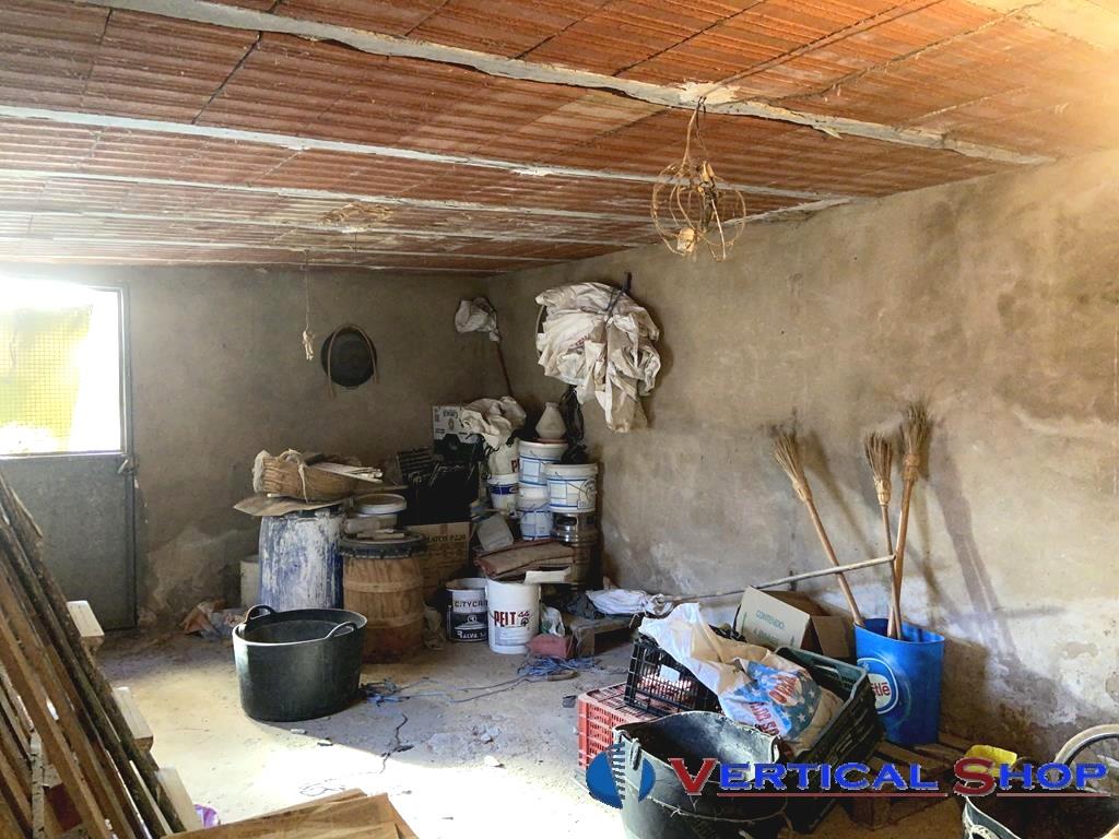 For sale of house in Caudete