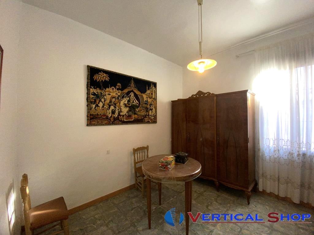 For sale of house in Caudete