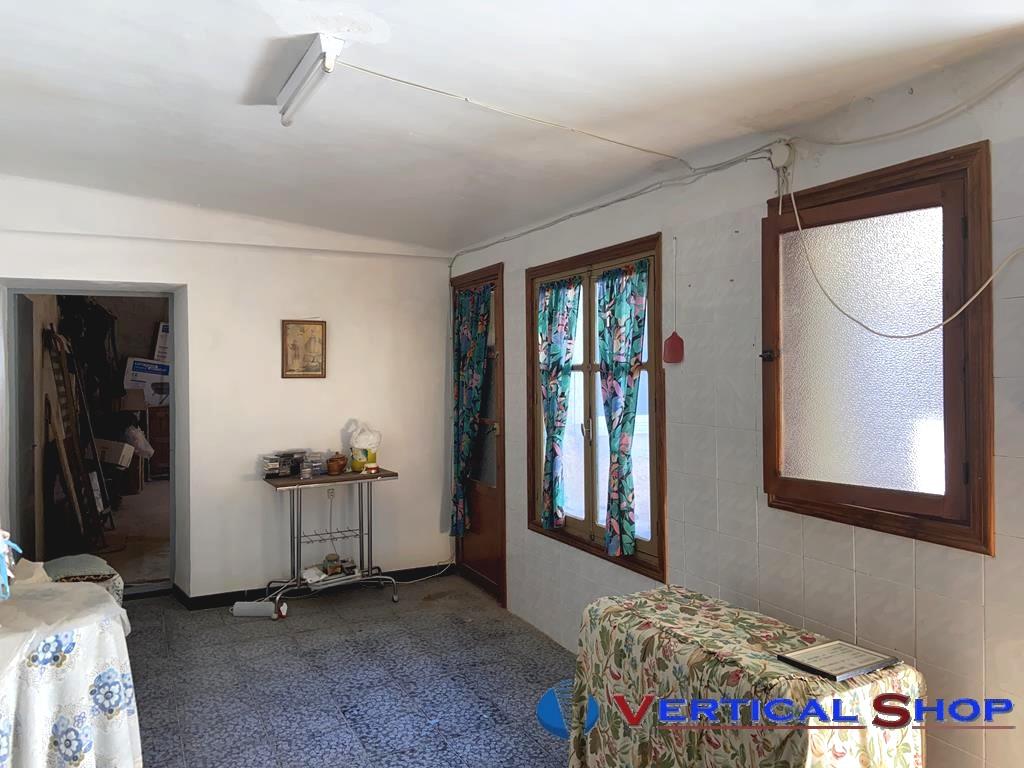 For sale of house in Caudete
