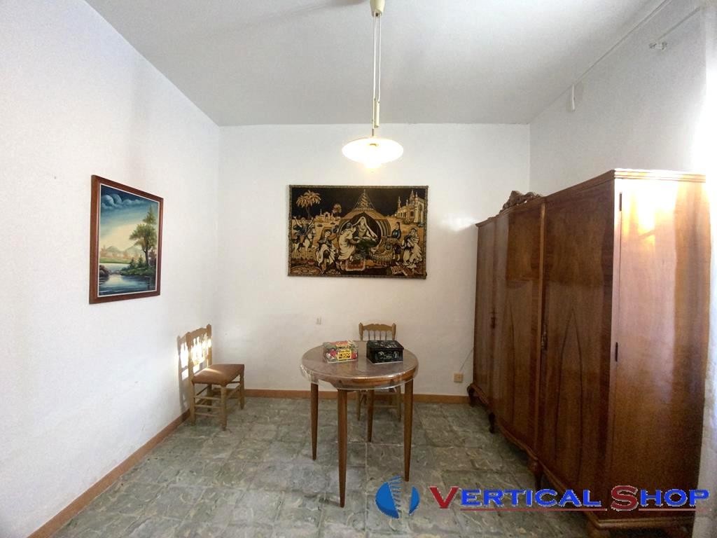 For sale of house in Caudete