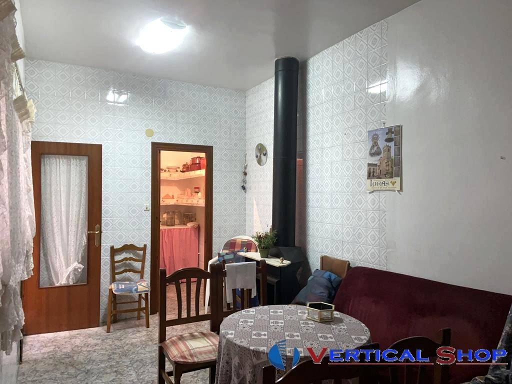 For sale of house in Caudete