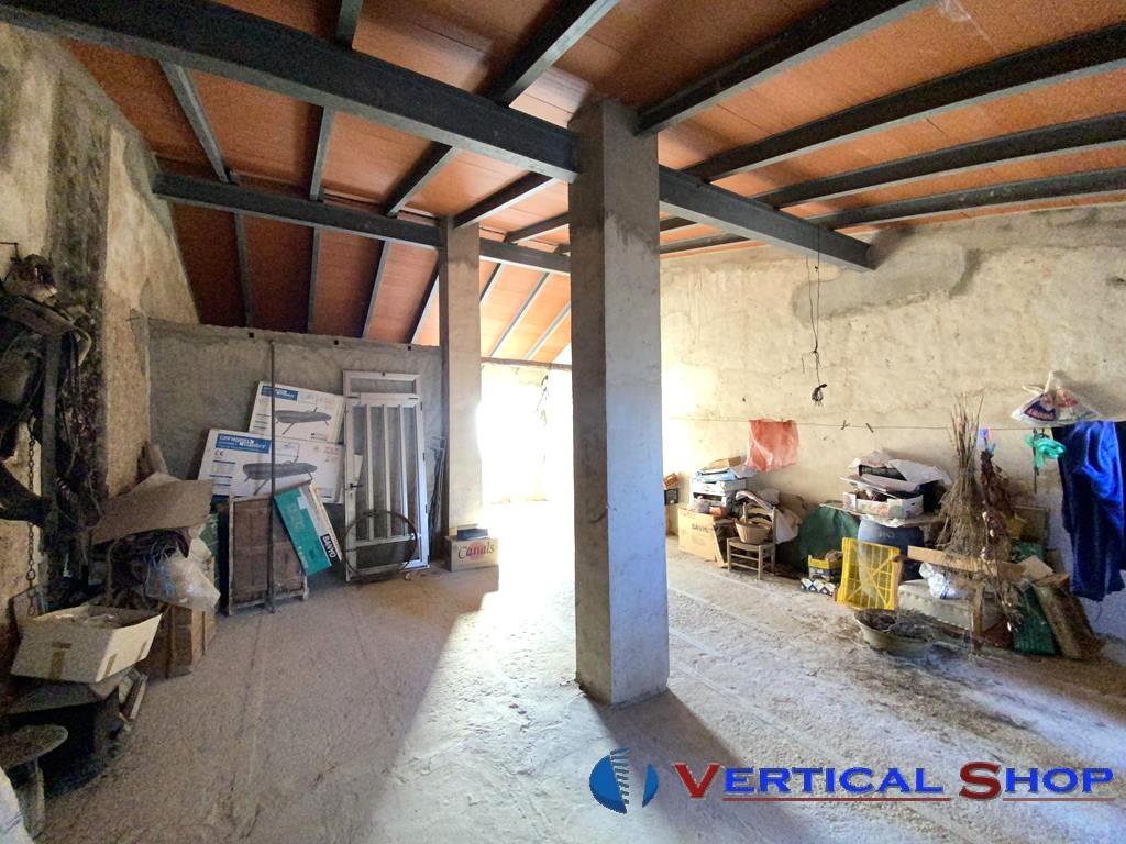 For sale of house in Caudete