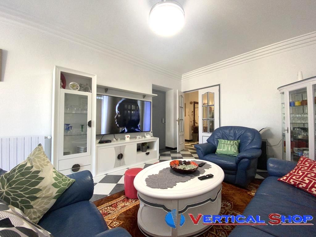 For sale of house in Caudete