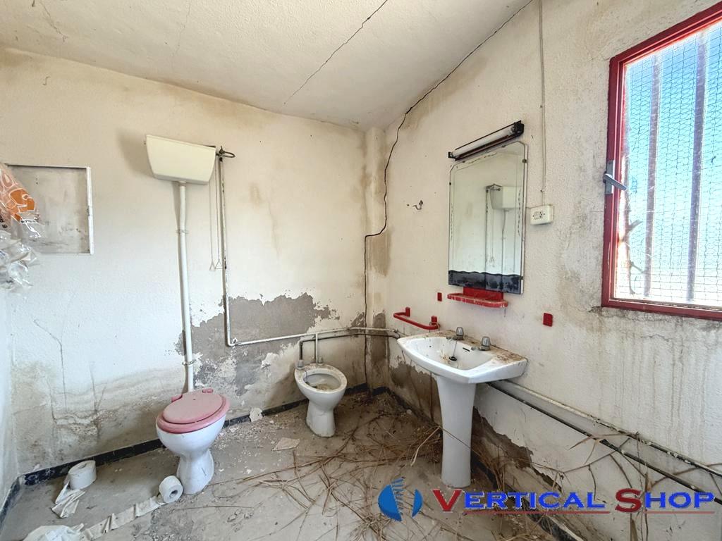 For sale of chalet in Villena