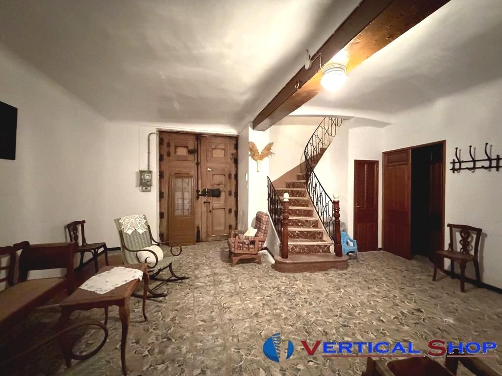 For sale of house in Caudete