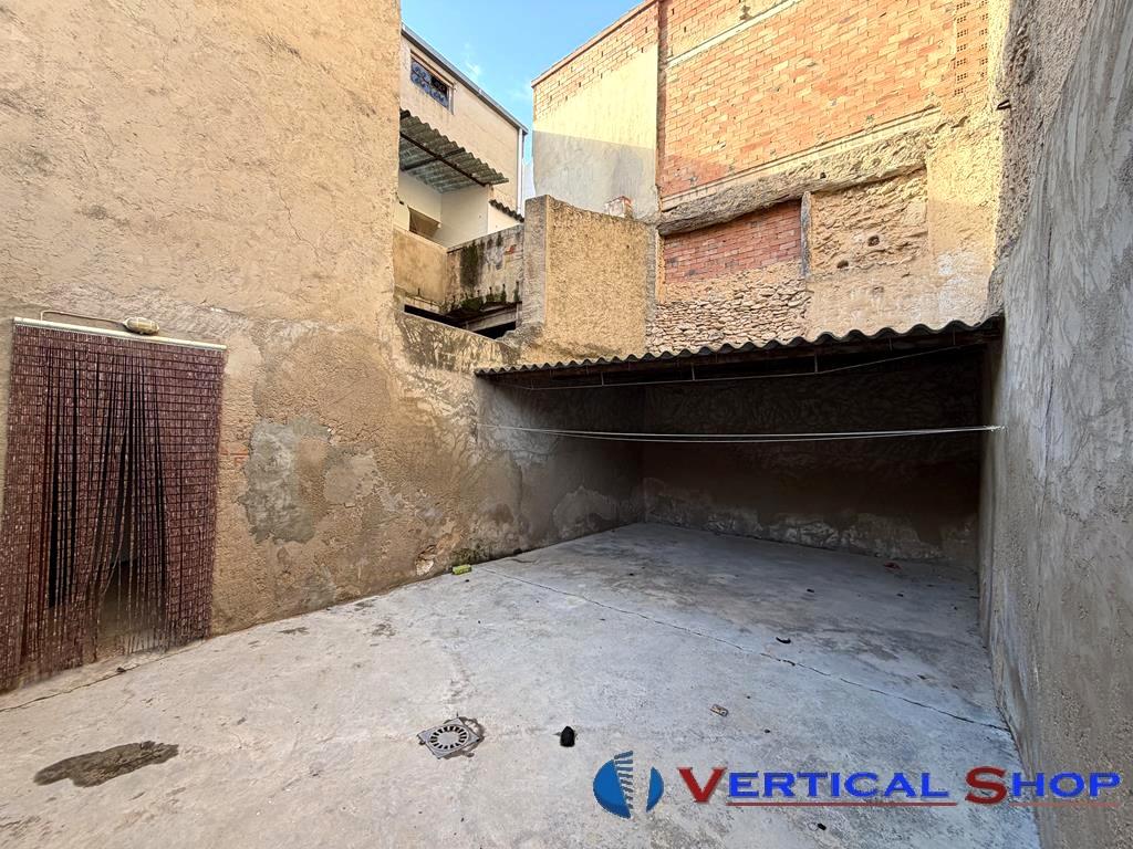 For sale of house in Caudete