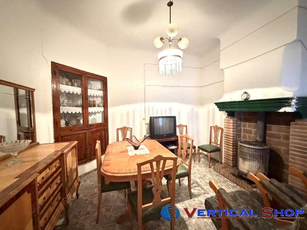 For sale of house in Caudete