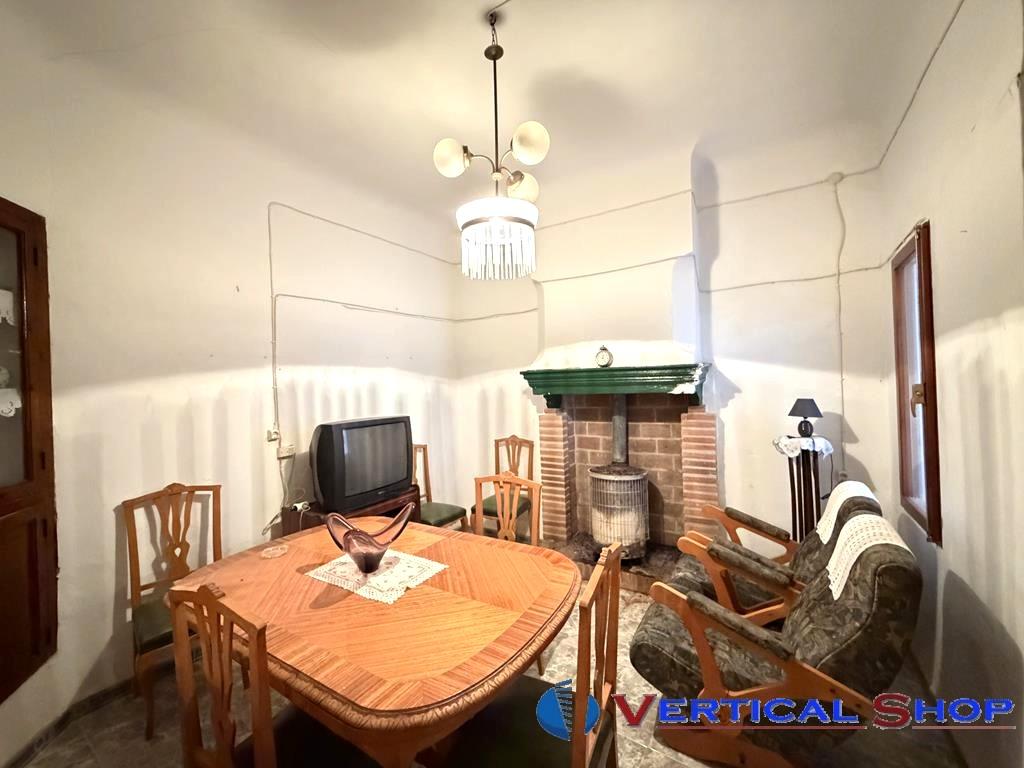 For sale of house in Caudete