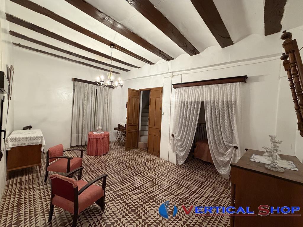 For sale of house in Caudete