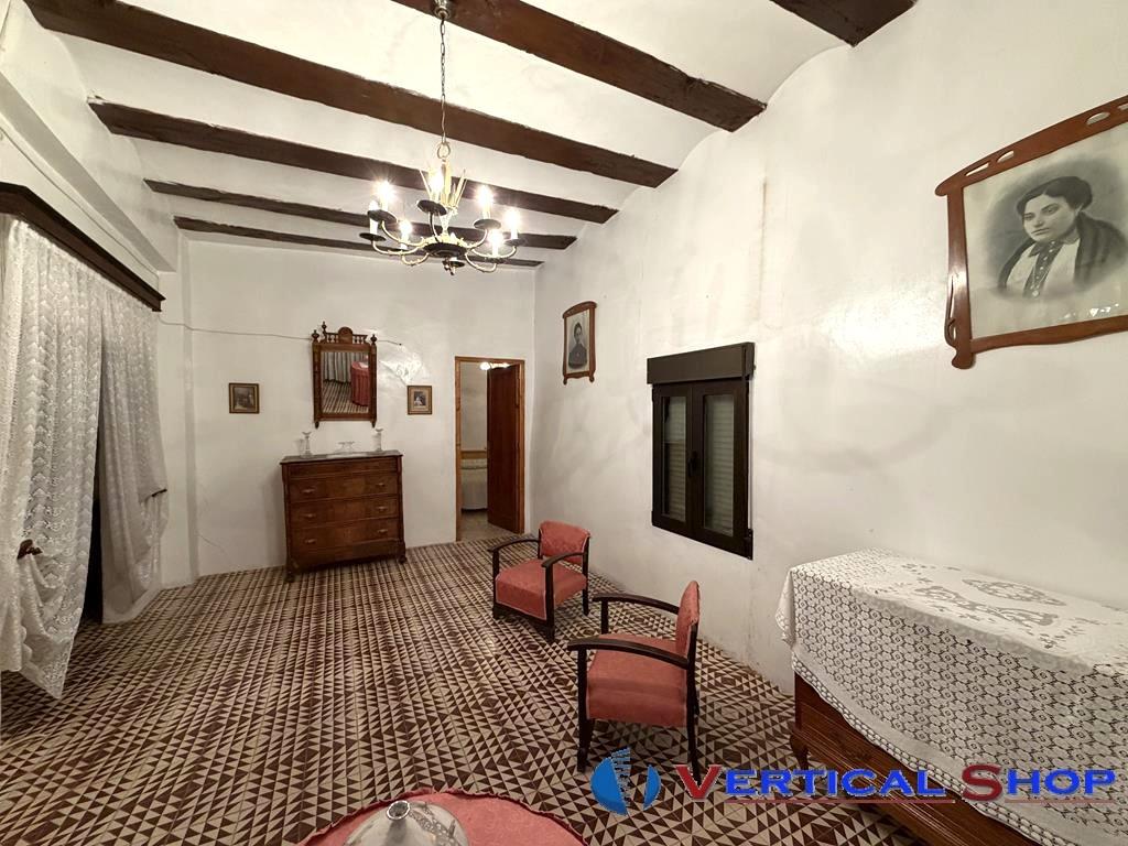 For sale of house in Caudete