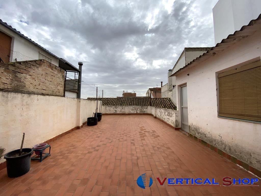For sale of house in Caudete