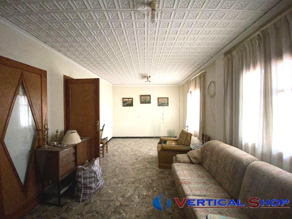 For sale of house in Caudete