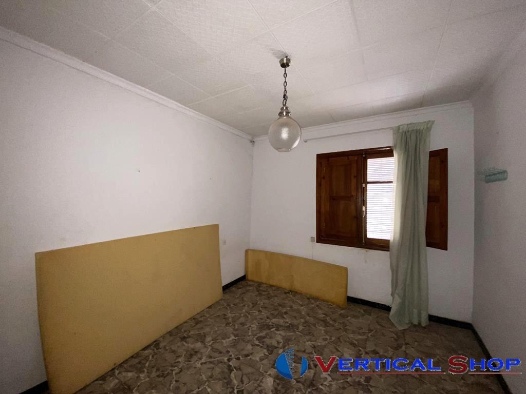 For sale of house in Caudete