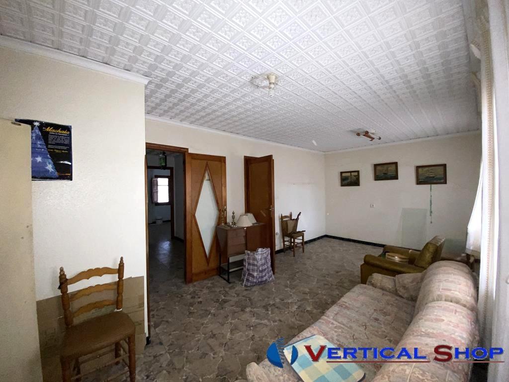 For sale of house in Caudete