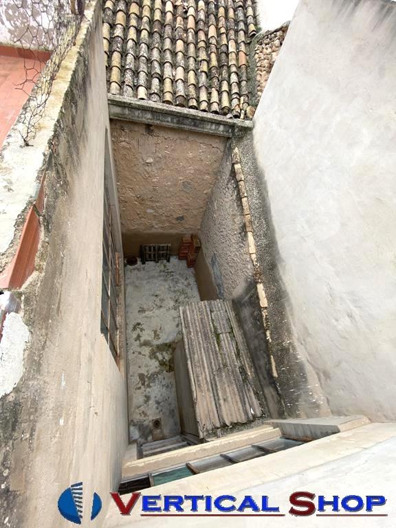 For sale of house in Caudete