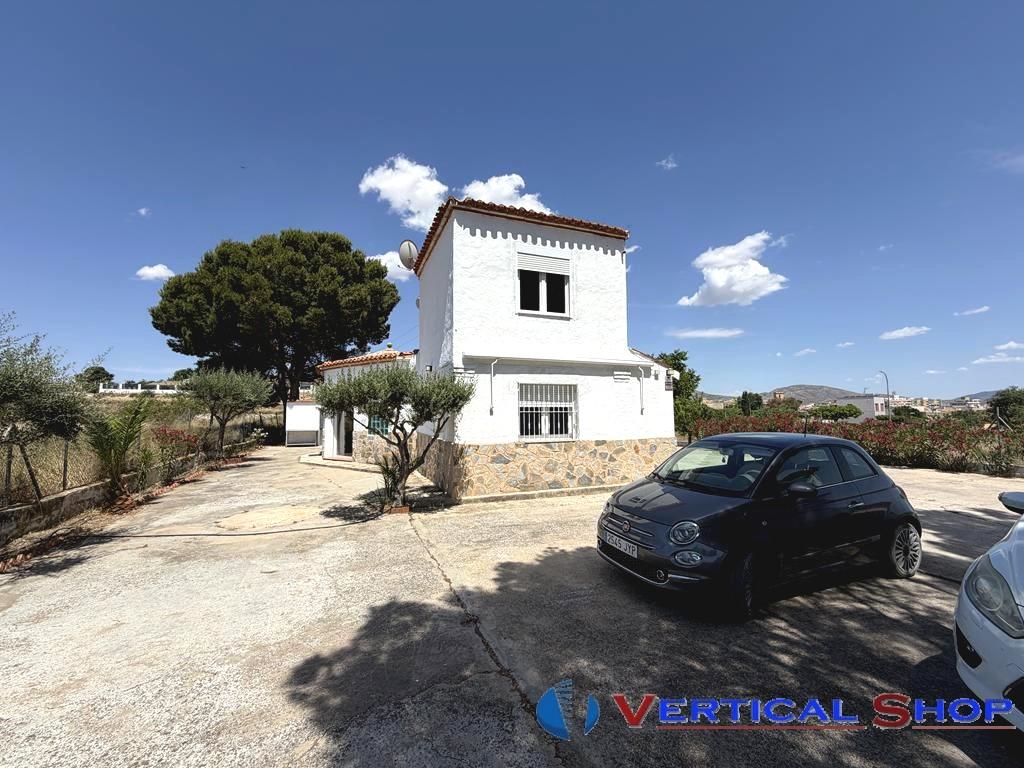 For rent of chalet in Caudete