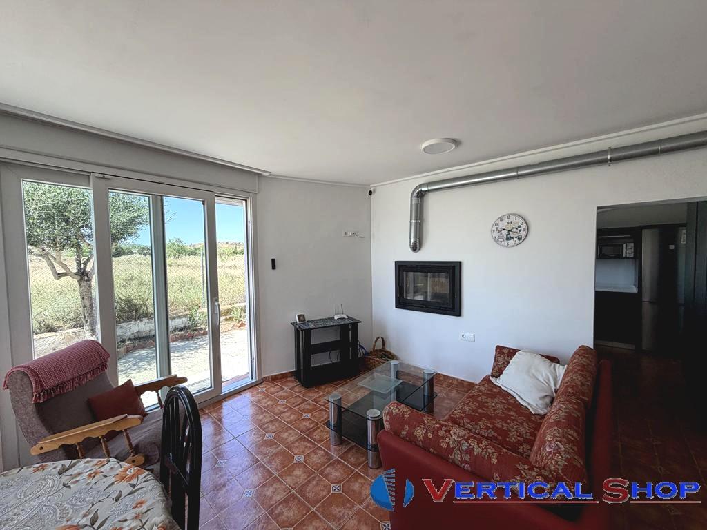 For rent of chalet in Caudete