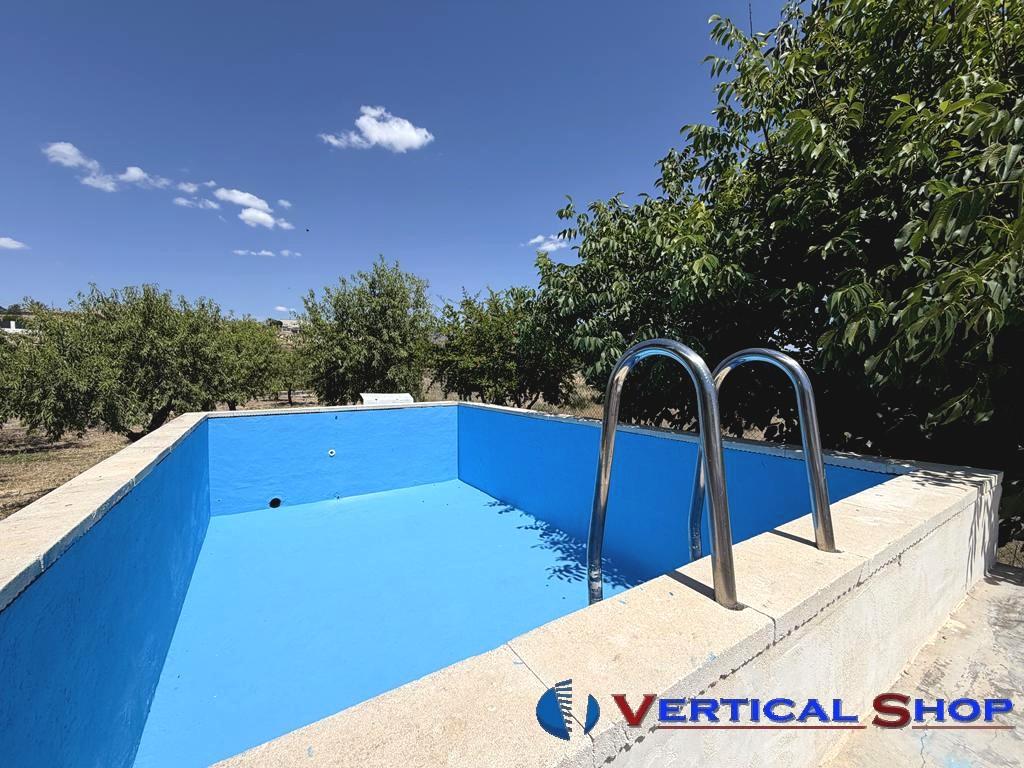 For rent of chalet in Caudete