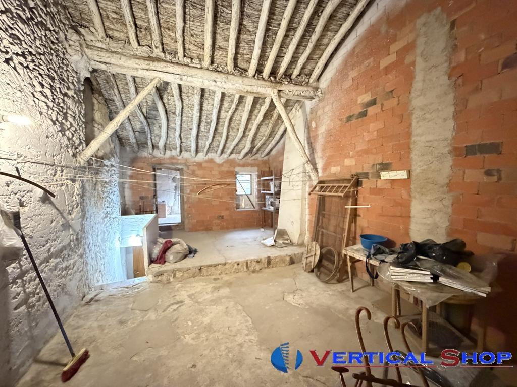 For sale of house in Caudete