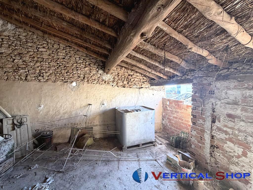 For sale of house in Caudete