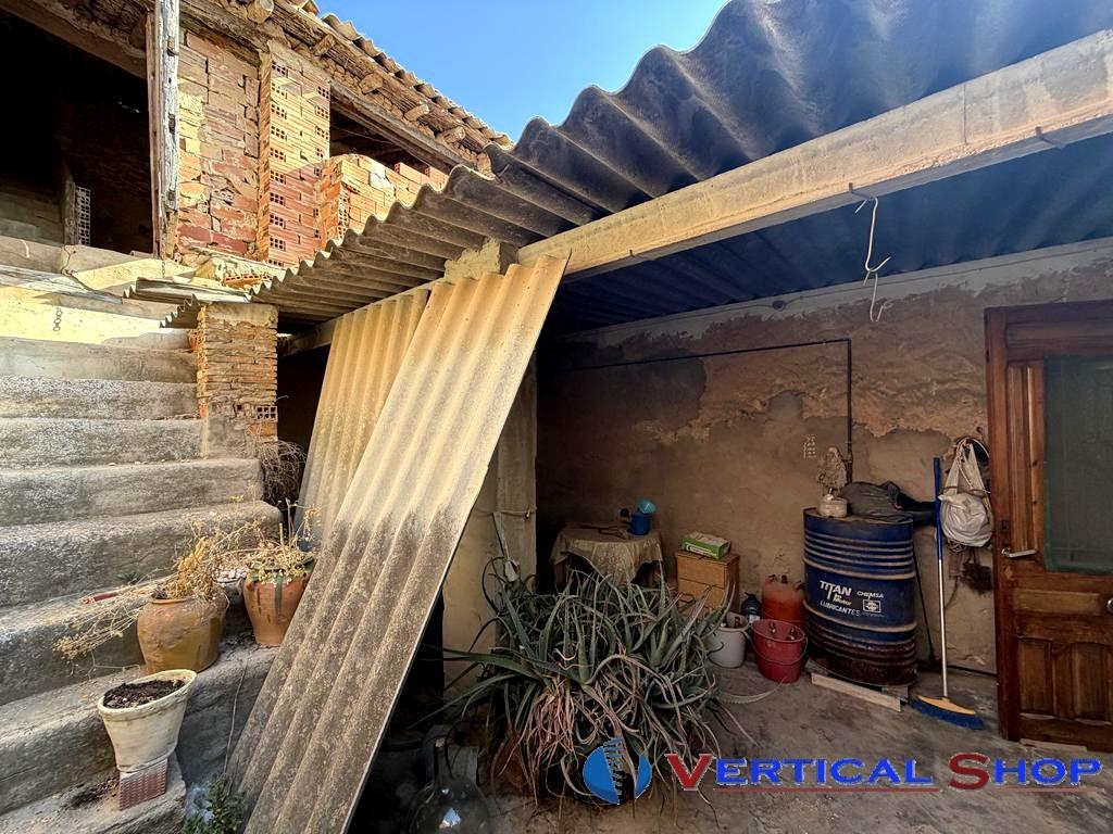 For sale of house in Caudete