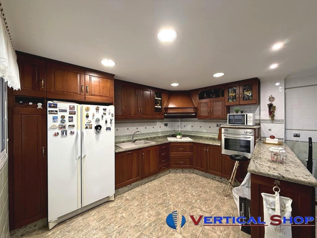 For sale of house in Villena