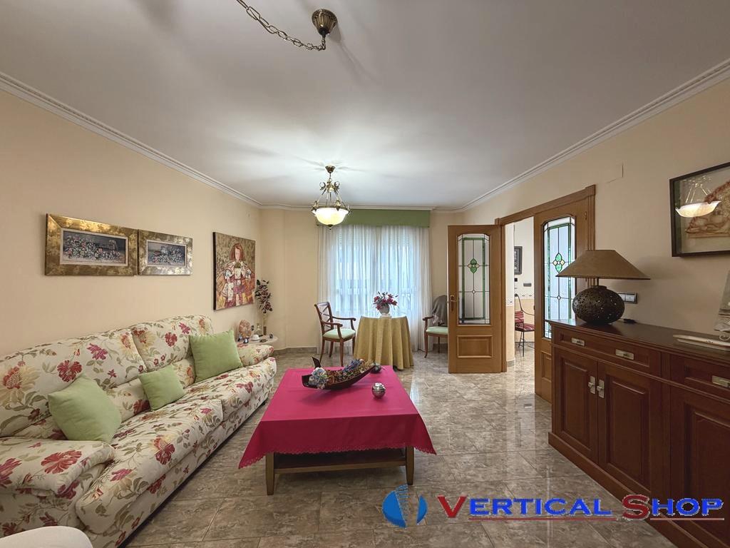 For sale of house in Villena