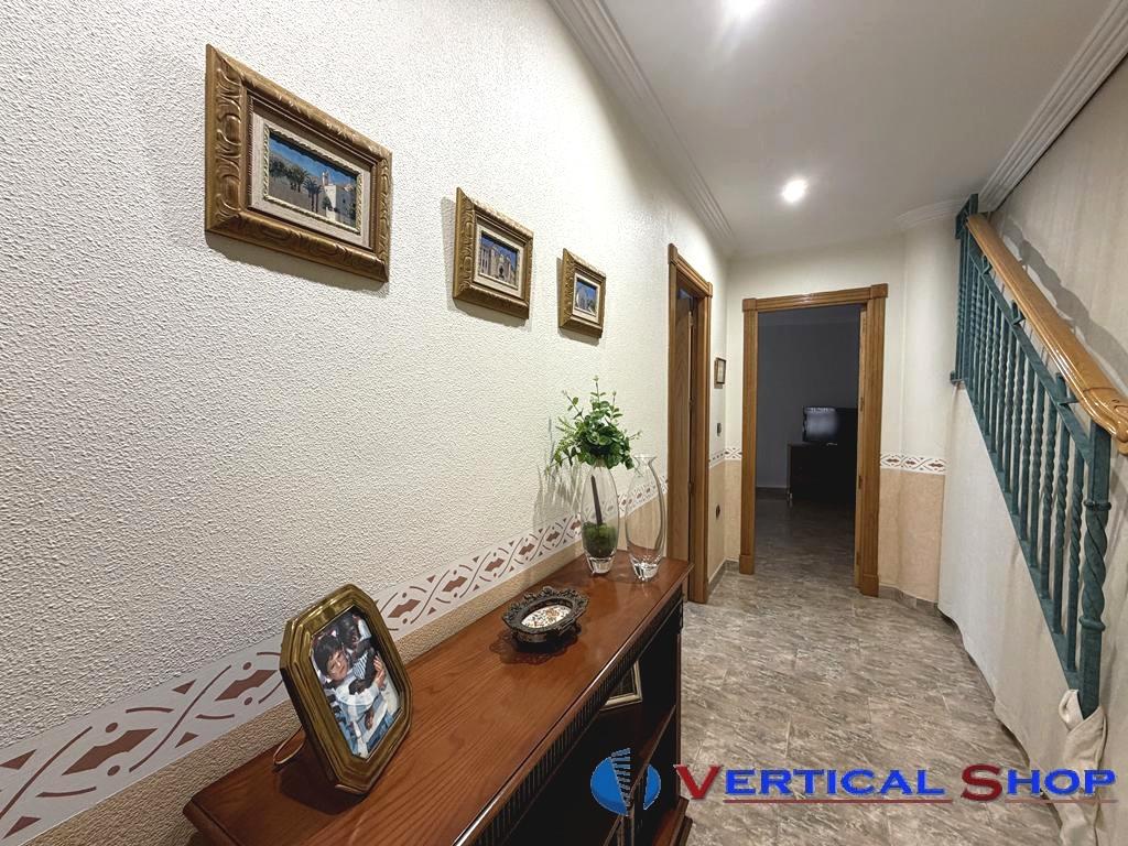 For sale of house in Villena