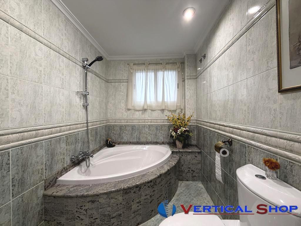 For sale of house in Villena