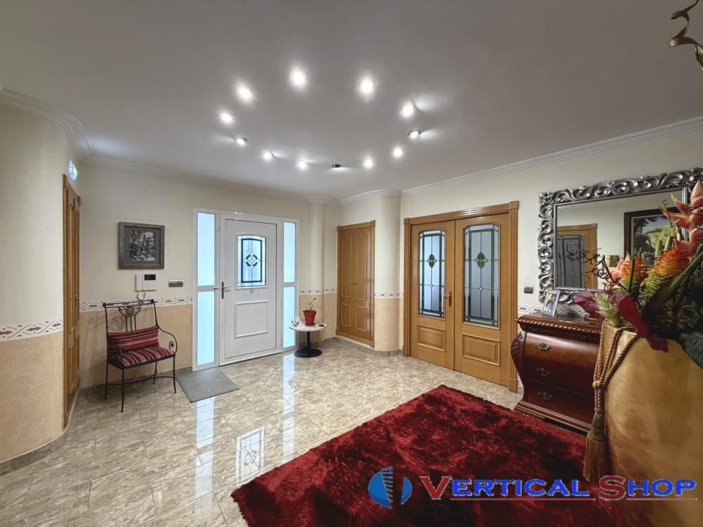 For sale of house in Villena