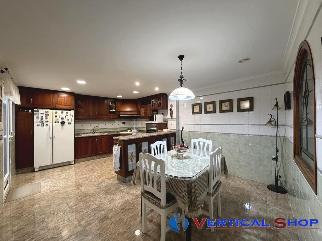 For sale of house in Villena