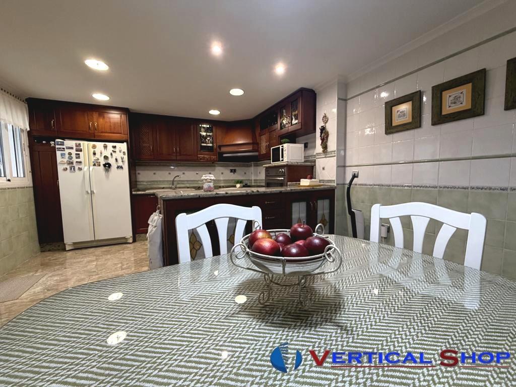For sale of house in Villena