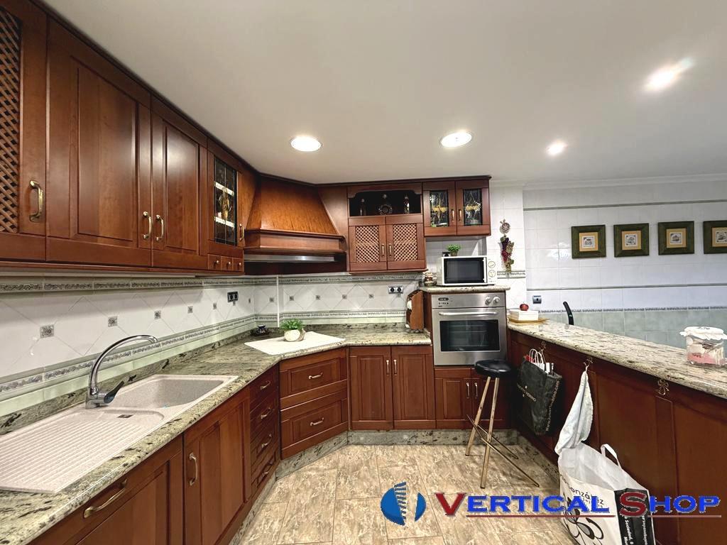 For sale of house in Villena