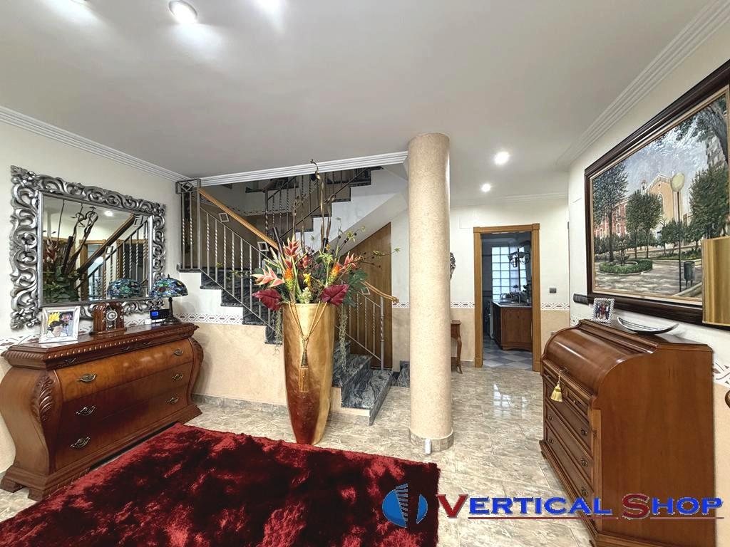 For sale of house in Villena