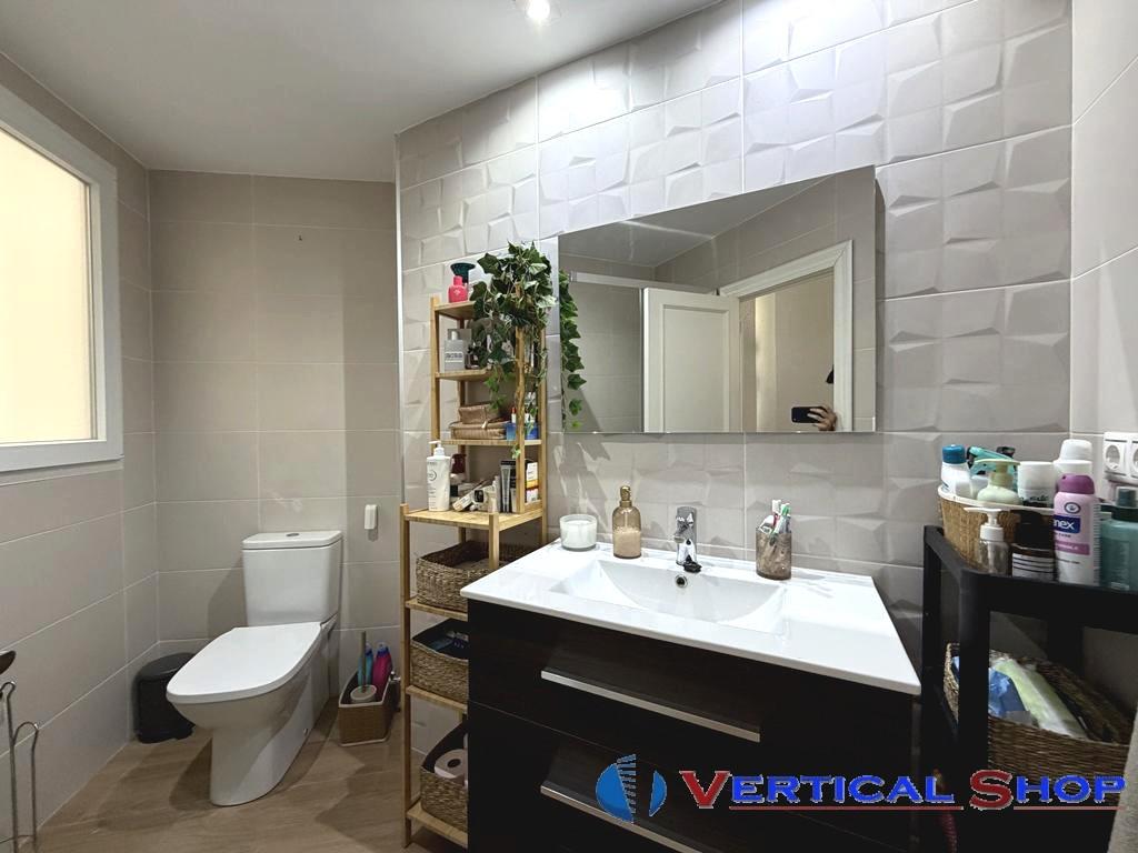 For sale of flat in Villena