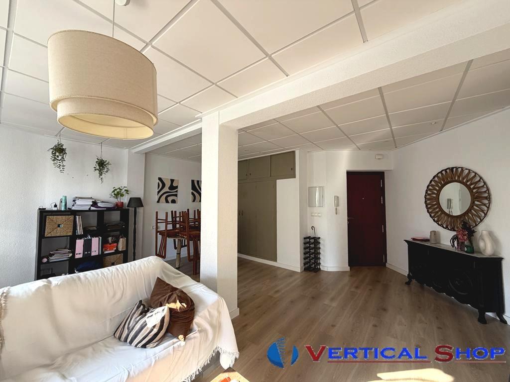 For sale of flat in Villena