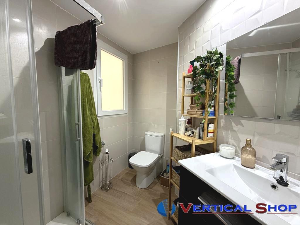 For sale of flat in Villena