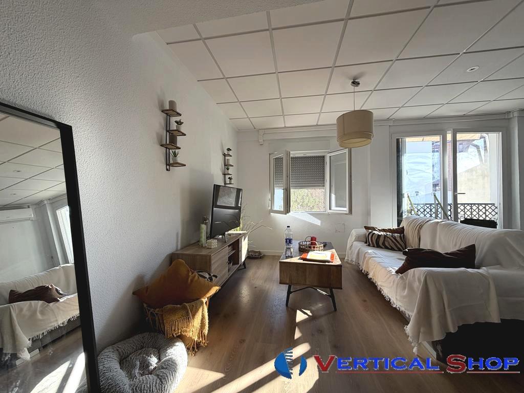 For sale of flat in Villena
