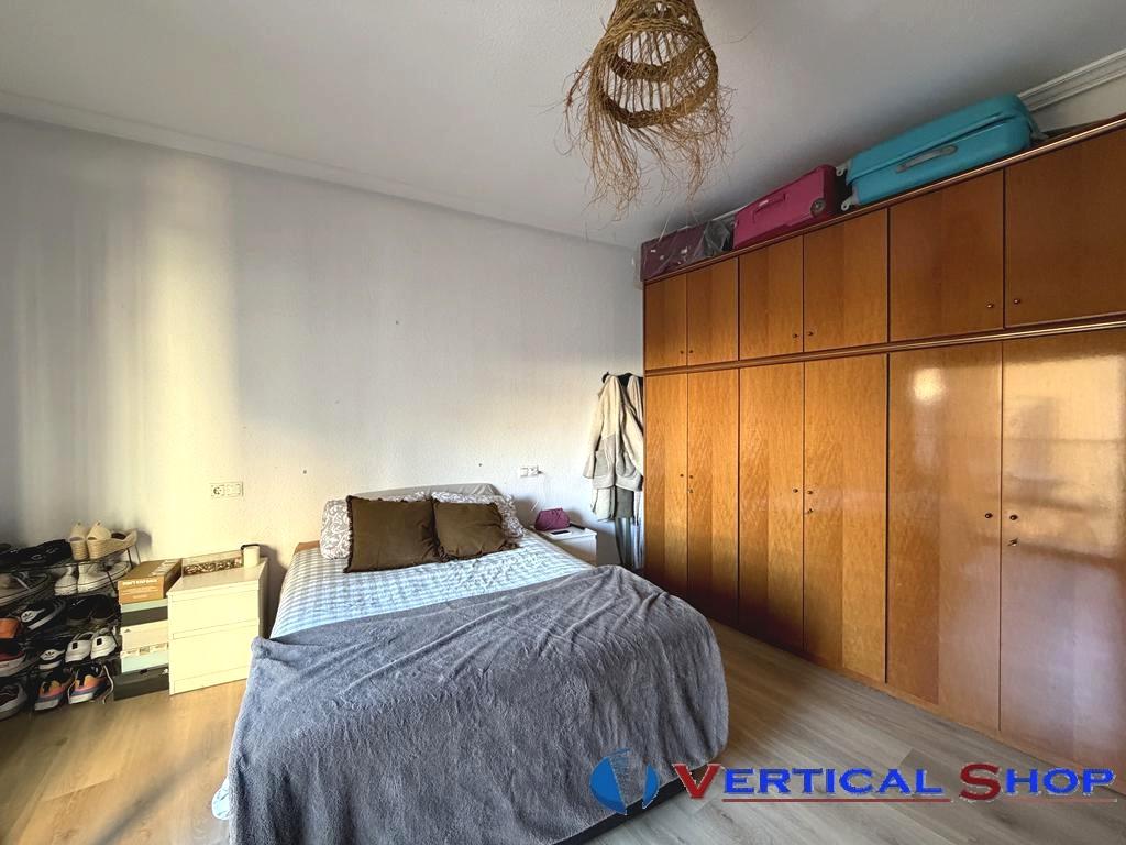 For sale of flat in Villena