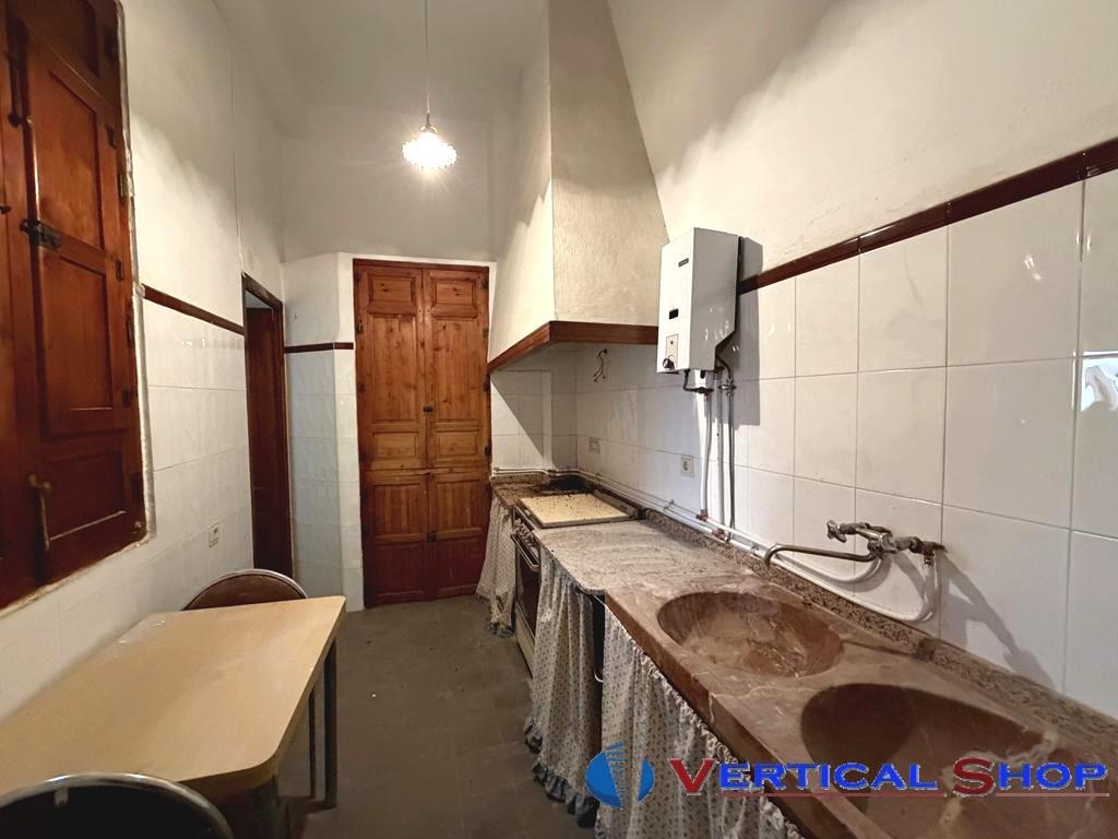For sale of house in Caudete