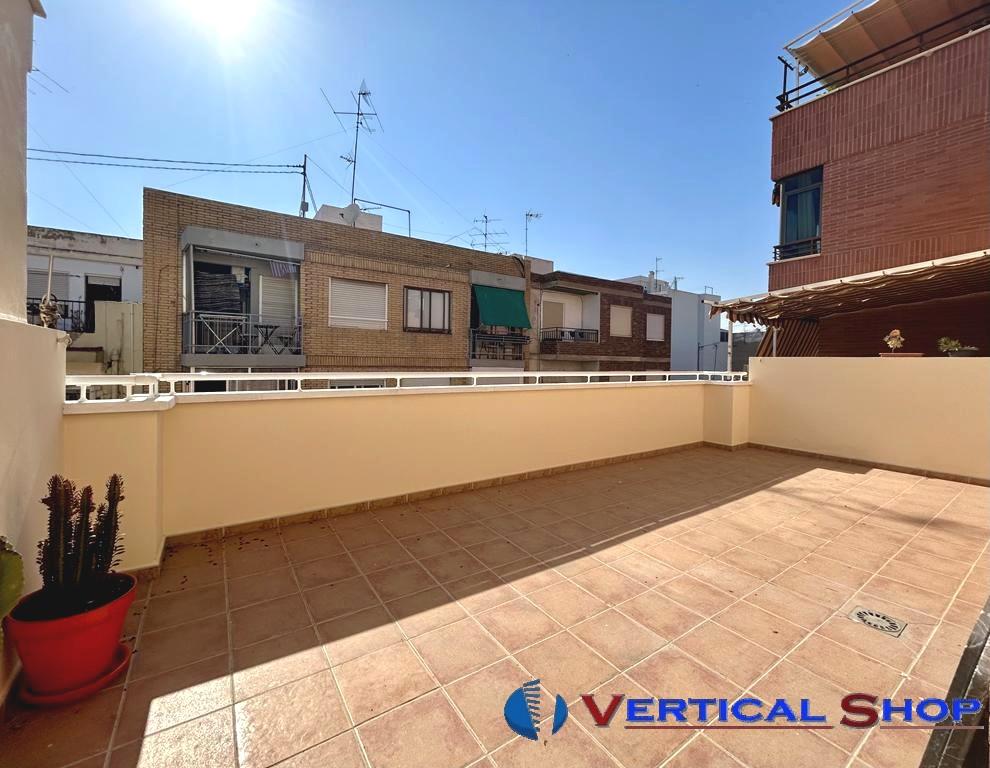 For sale of penthouse in Alicante