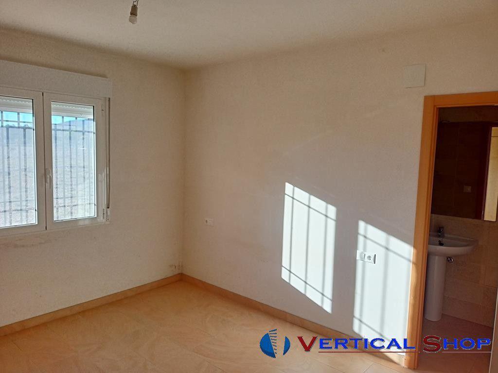 For sale of chalet in Caudete
