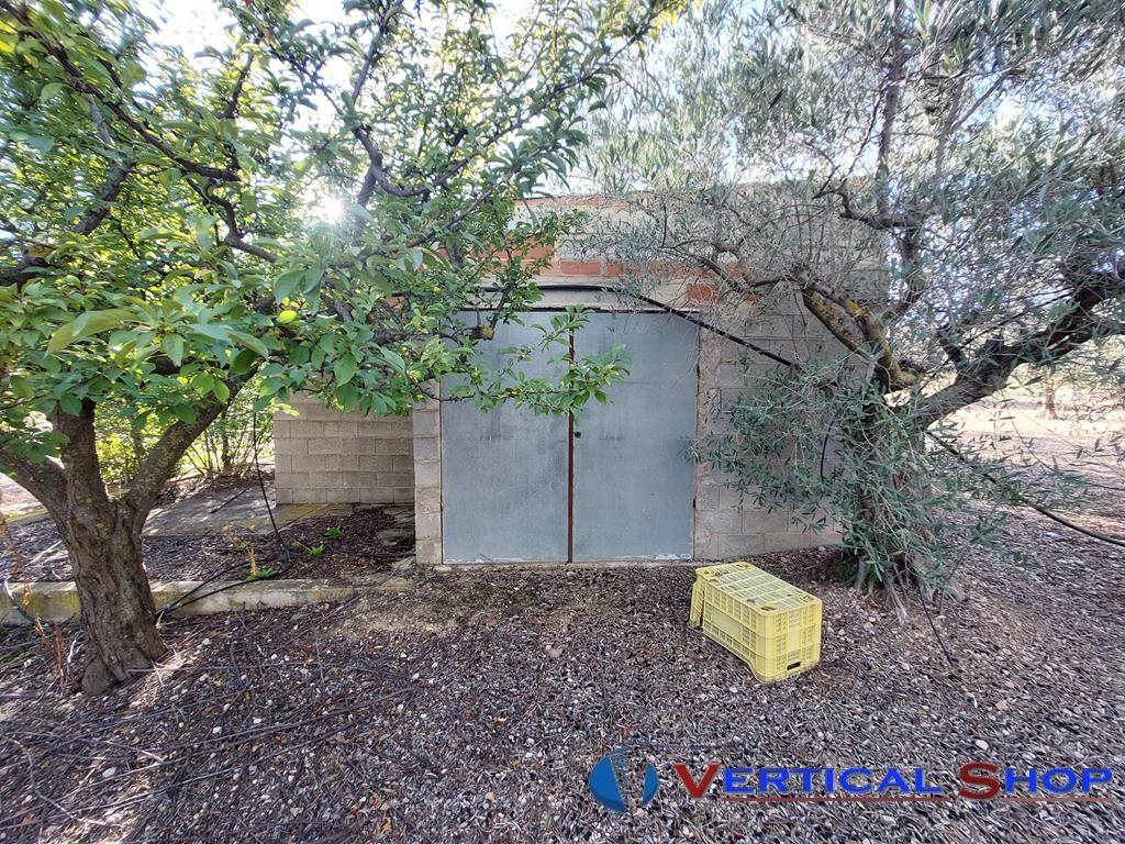 For sale of chalet in Caudete
