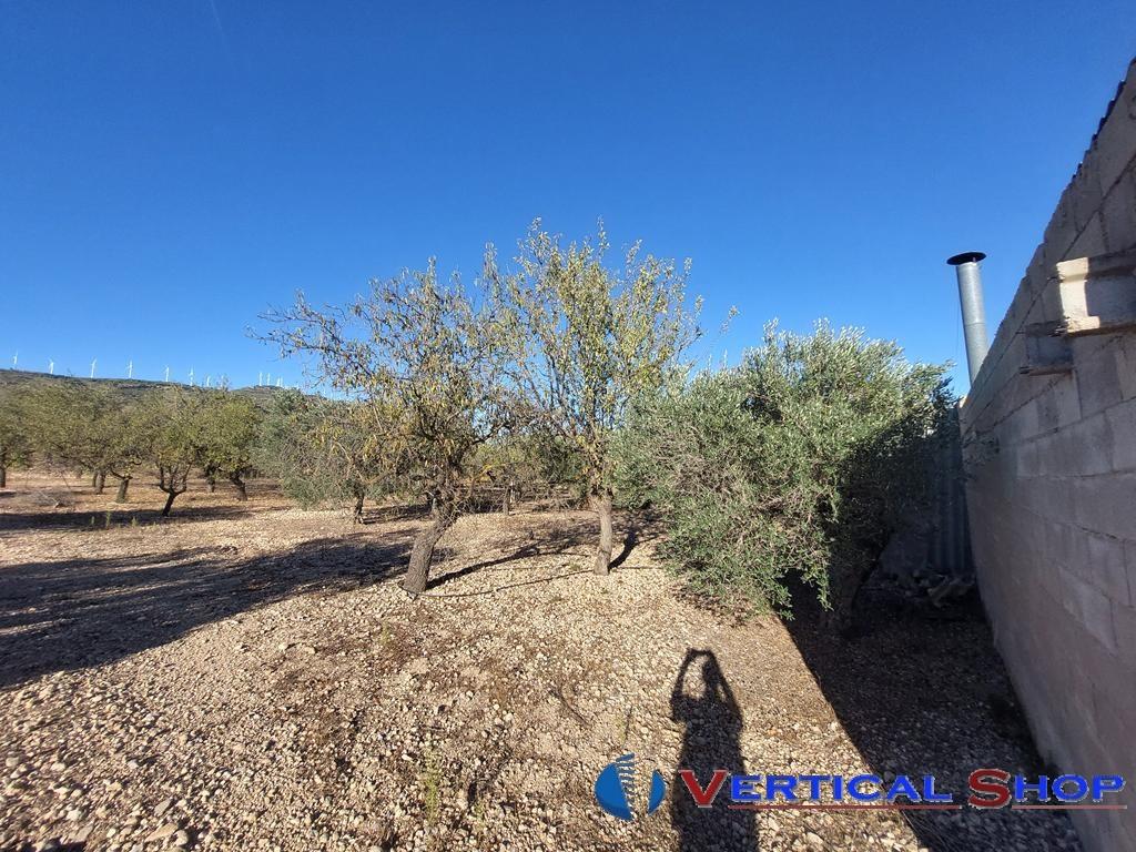 For sale of chalet in Caudete