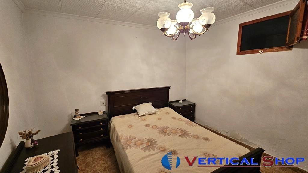 For sale of house in Caudete