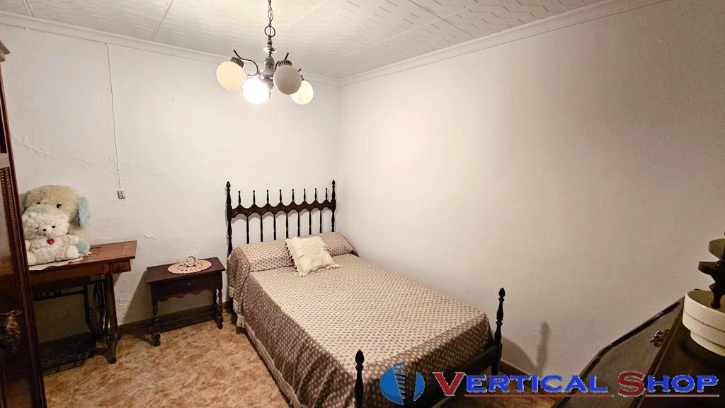 For sale of house in Caudete