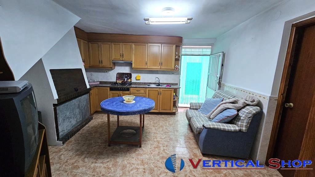 For sale of house in Caudete